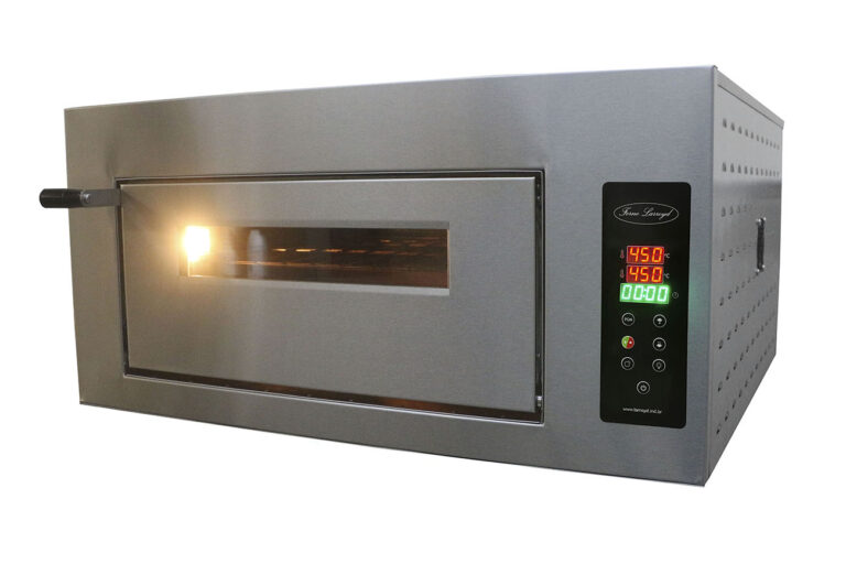 Pães rústicos artesanais assados no forno de lastro com vapor Larroyd